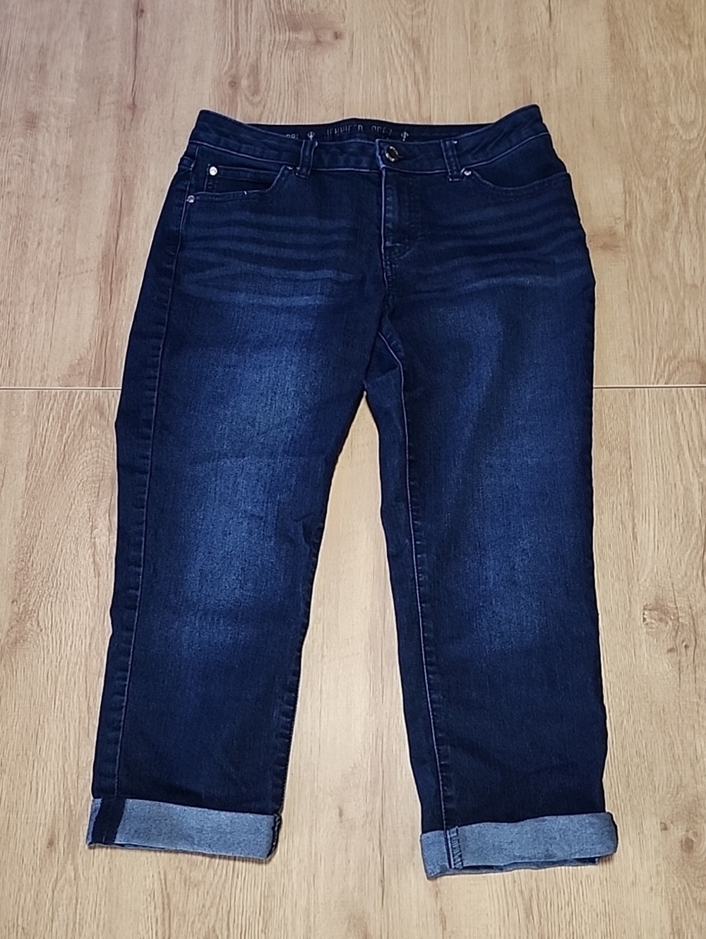Jennifer Lopez Dark Indigo Capri Jeans